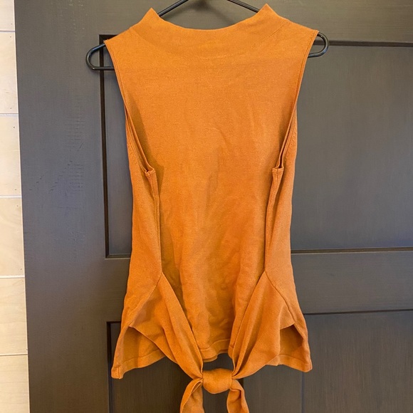 Tank - Picture 2 of 2